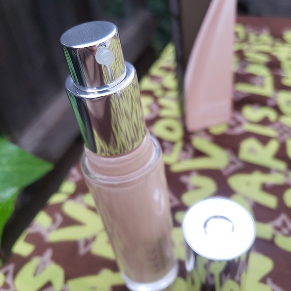BECCA Cosmetics 24 Hour Foundation PORCELAIN NIB! - Picture 5 of 7